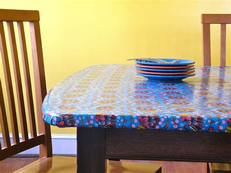 square elasticized table cover